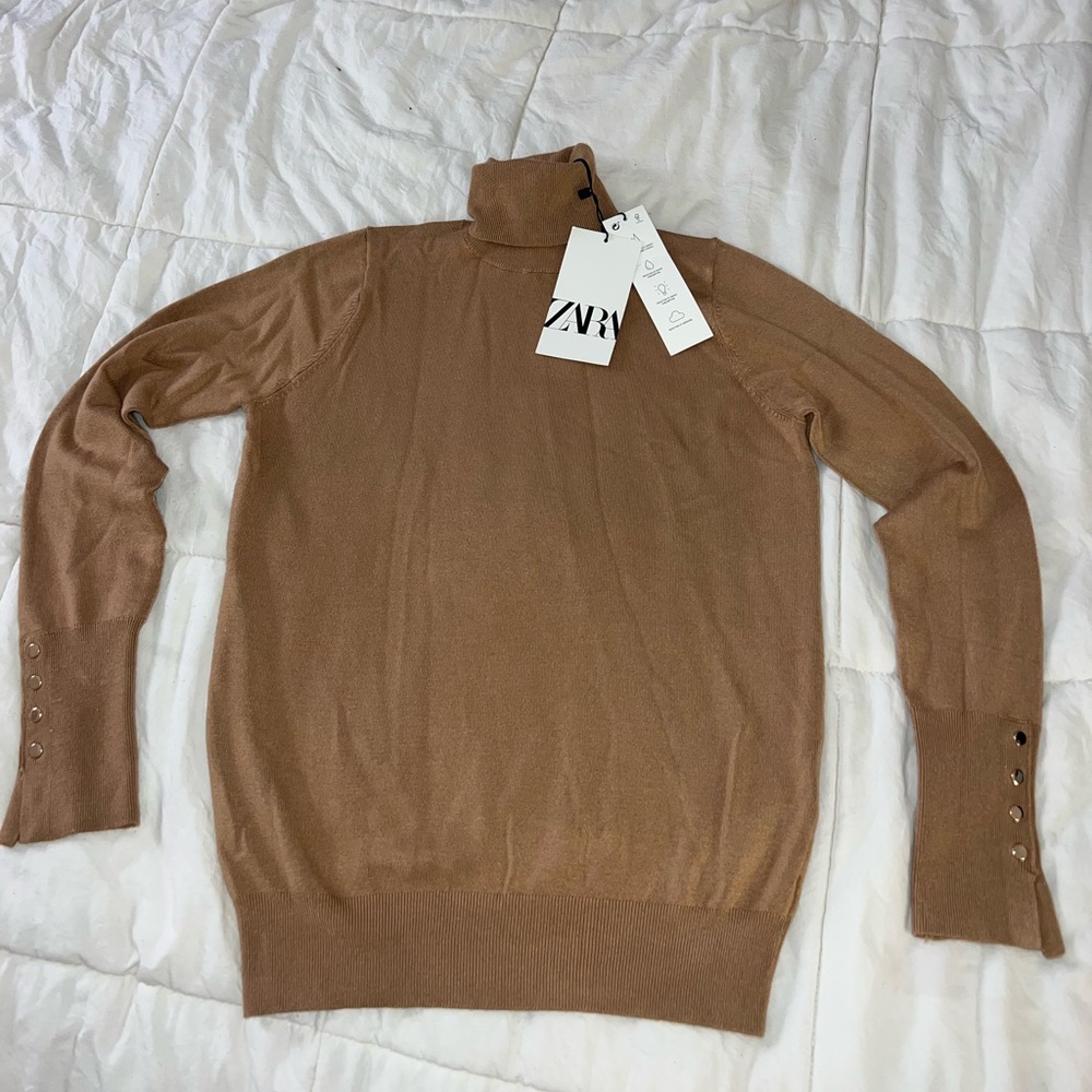 NWT Zara Brown / Tan Turtleneck Sweater. Never worn before brand new. Size small